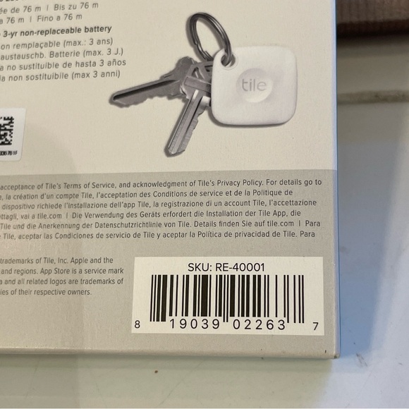 Tile Mate - Model T9001 1 - Bluetooth Tracker, Keys Finder and Item Locator NEW - Picture 6 of 9